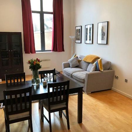 Stylish City Centre Apartment Cardiff Exteriör bild