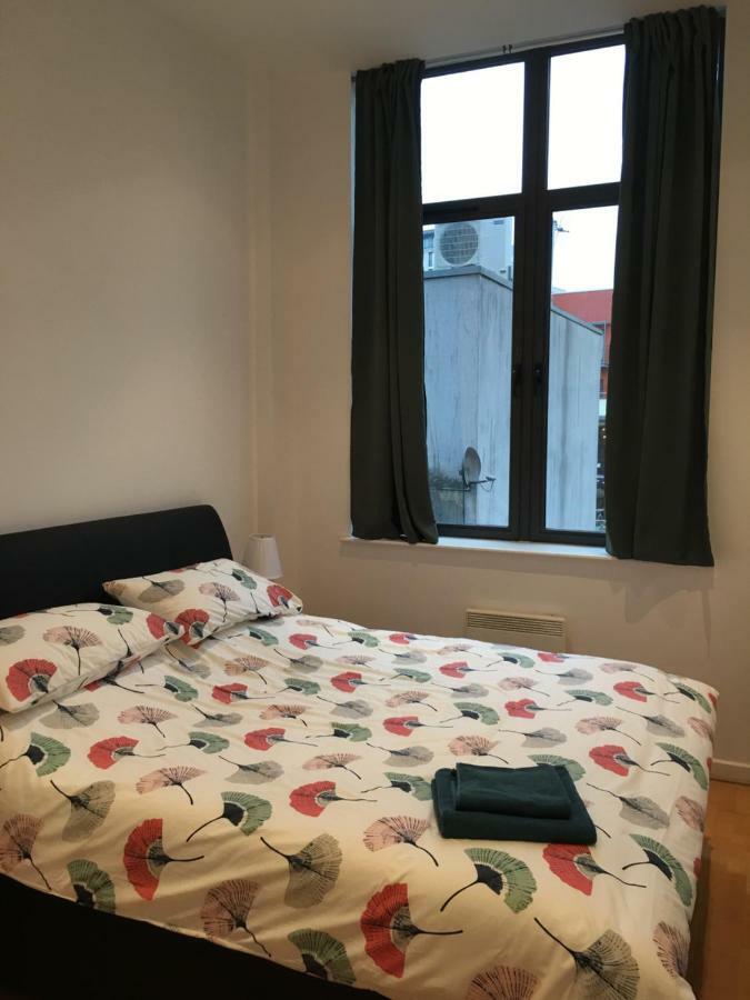 Stylish City Centre Apartment Cardiff Exteriör bild