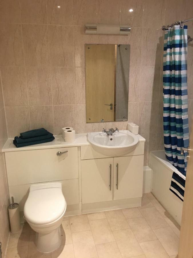 Stylish City Centre Apartment Cardiff Exteriör bild