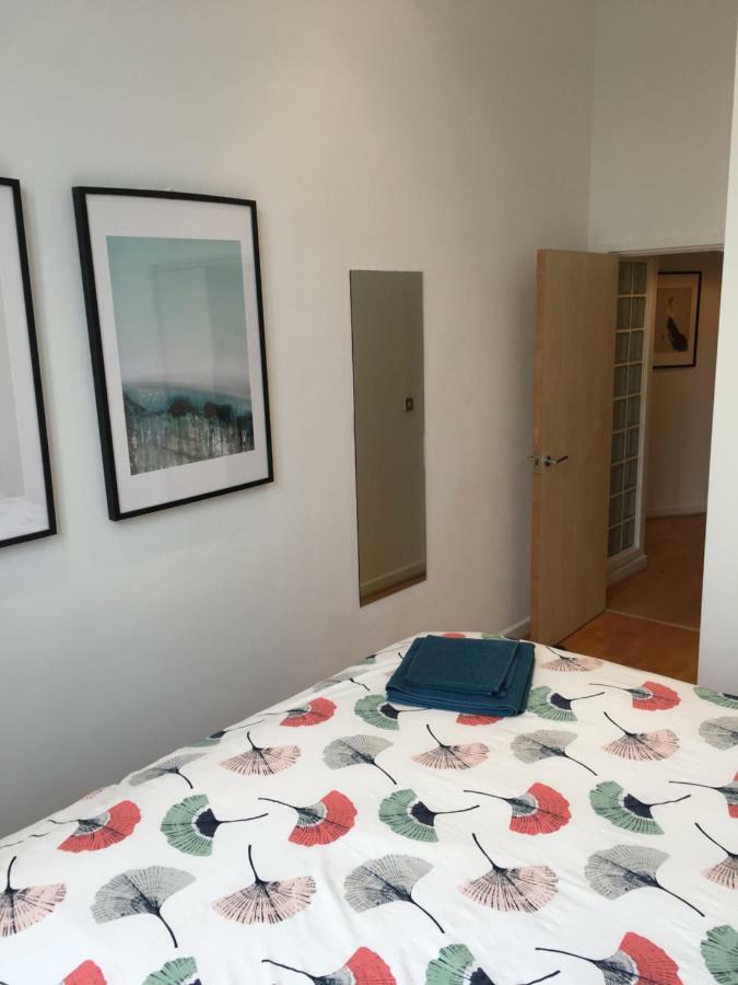 Stylish City Centre Apartment Cardiff Exteriör bild